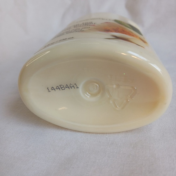 Bath & Body Works White Tea Ginger Body Lotion 8 oz New - Picture 3 of 3